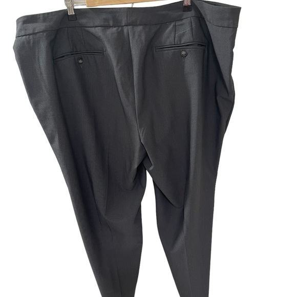 Alfani Dress Pants Women’s Plus Size 22W Gray with zipper and clasps - Picture 6 of 6